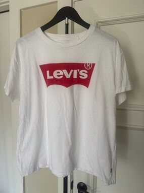 Levi's White Short Sleeve Tee with Red Logo